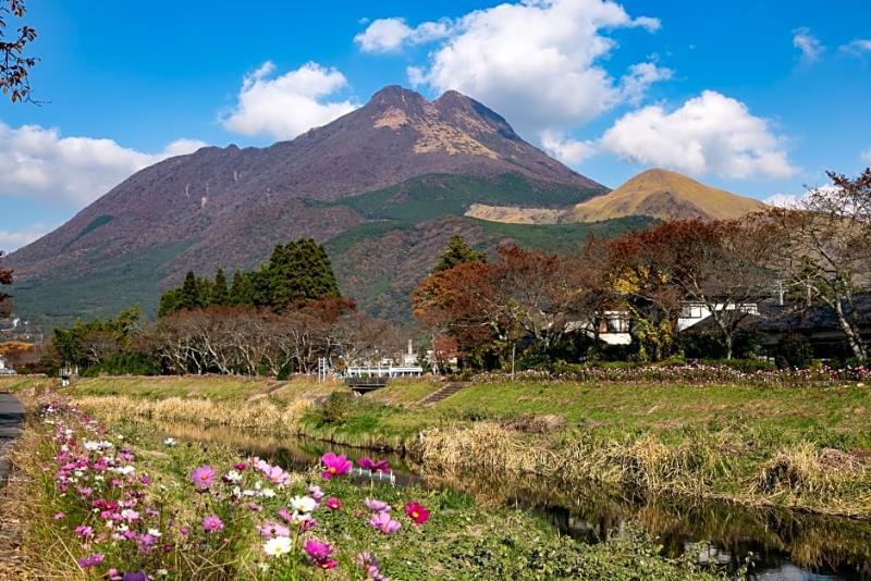 Yufuin Tabinokura Hotel Bagian luar foto